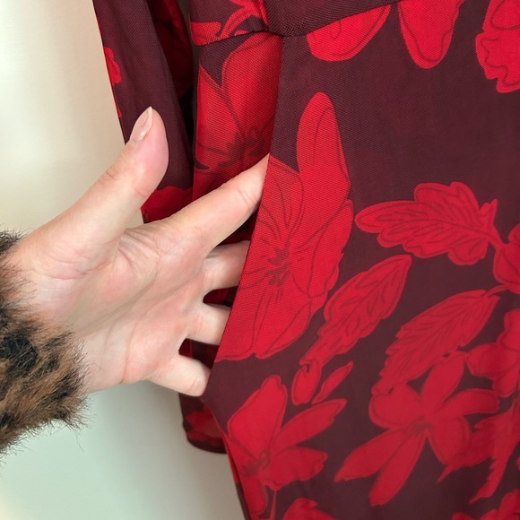 Cabi Red Floral Mesh Long Sleeve Button Front Dress Size Small - Picture 5 of 9